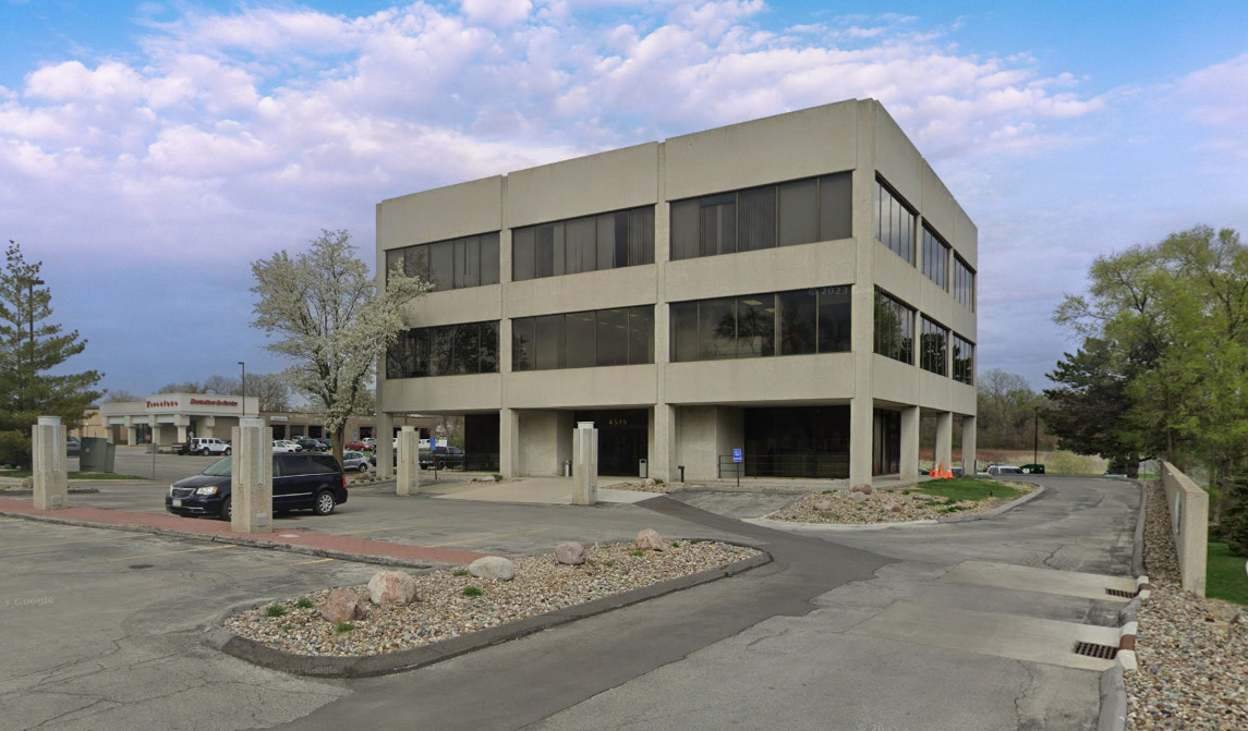 Office For Sale/Leaseback | 4515 Fleur Dr, Des Moines, IA
