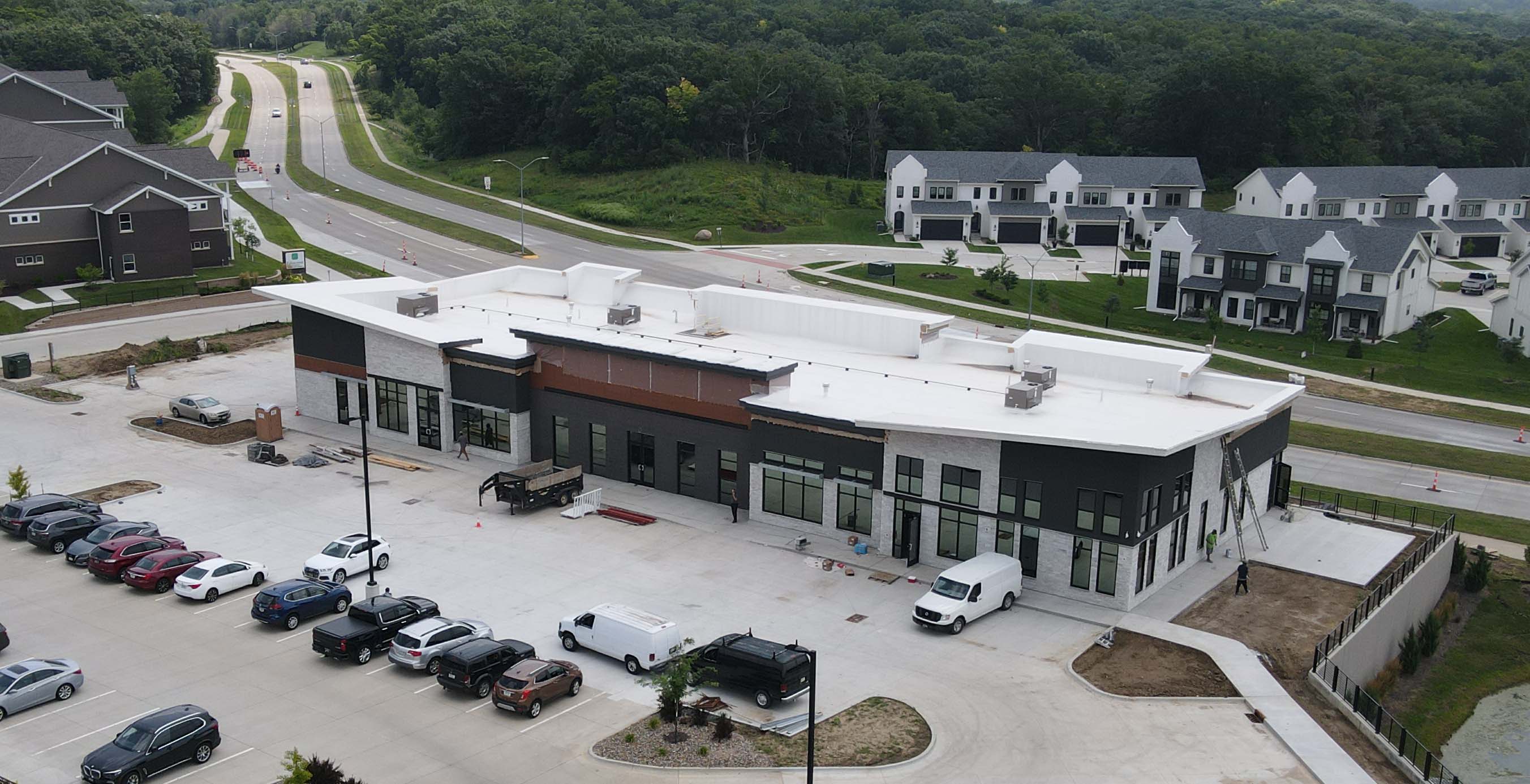 Commercial For Lease | 14111 Douglas Pkwy, Urbandale, IA