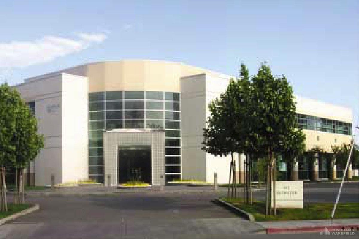 801 Brewster Ave