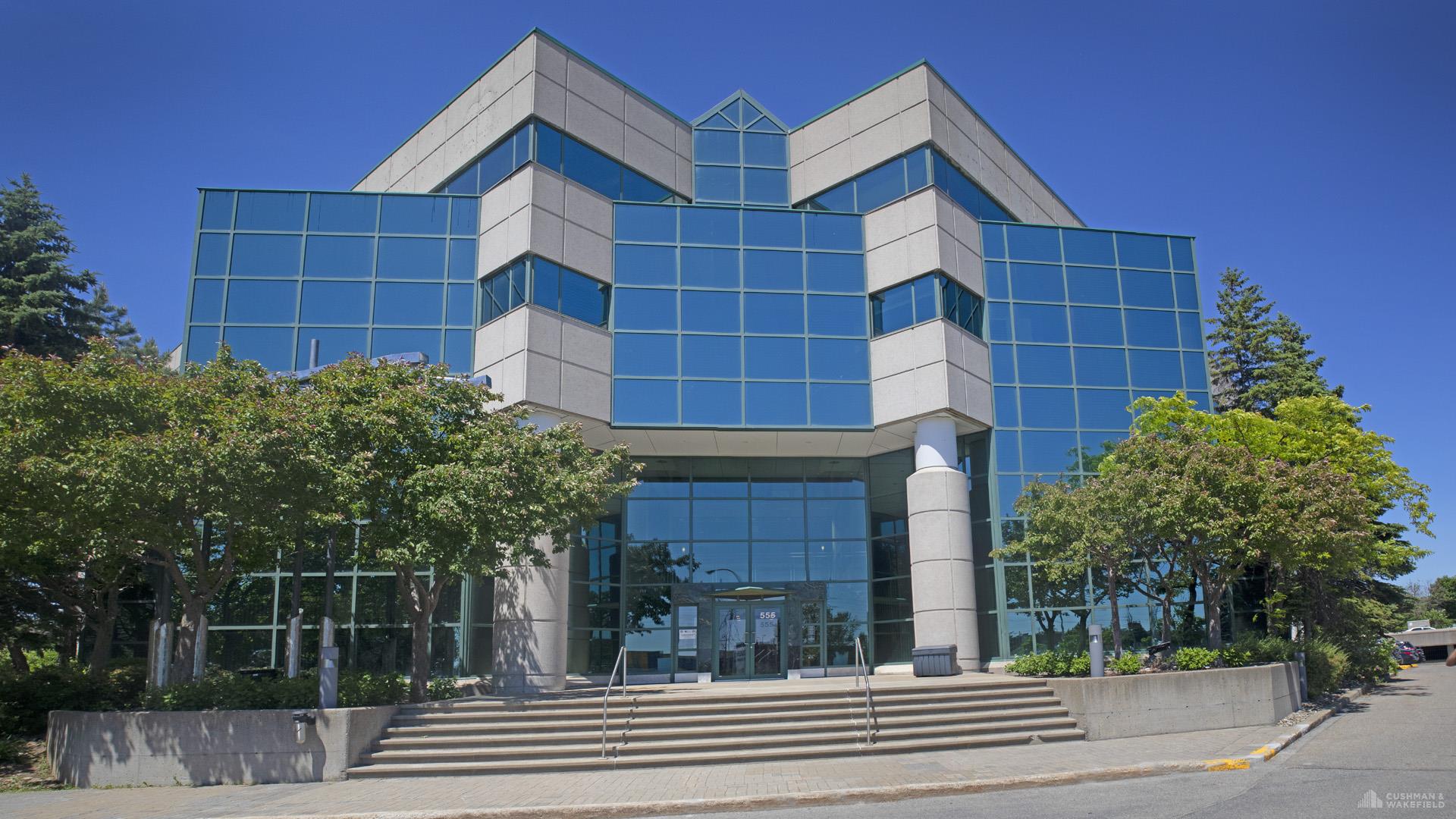 555 boulevard Dr. Frédérik Philips
