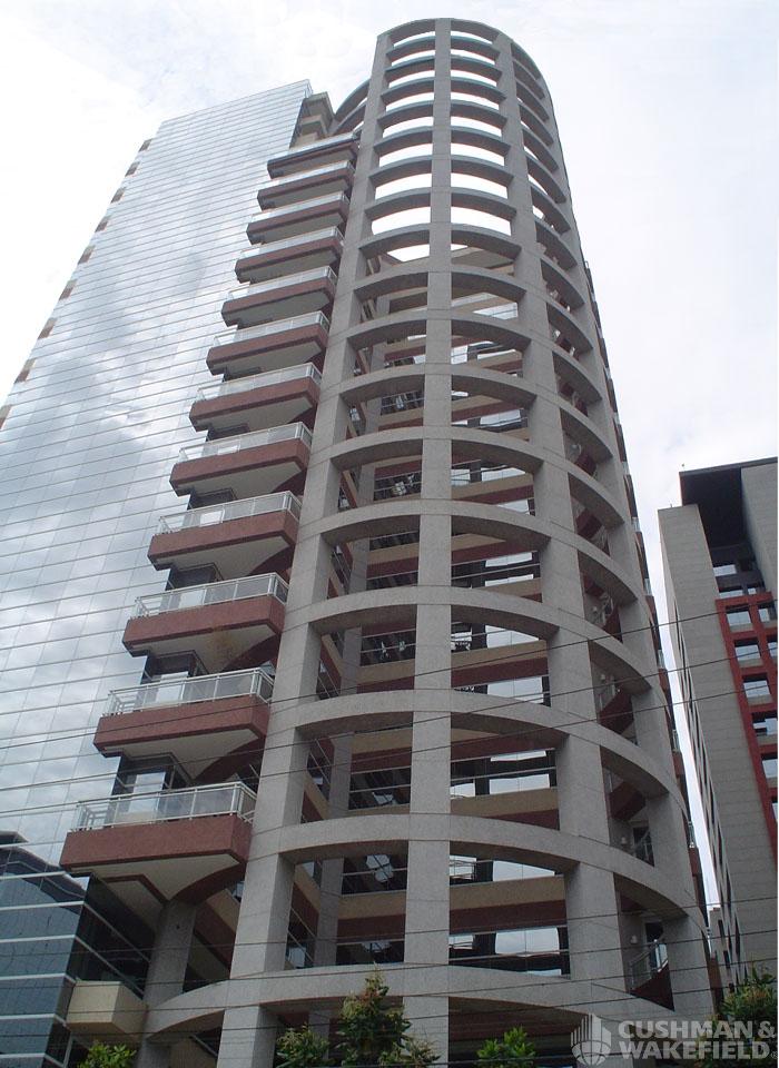Atrium VII