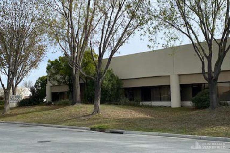 4268 Solar Wy