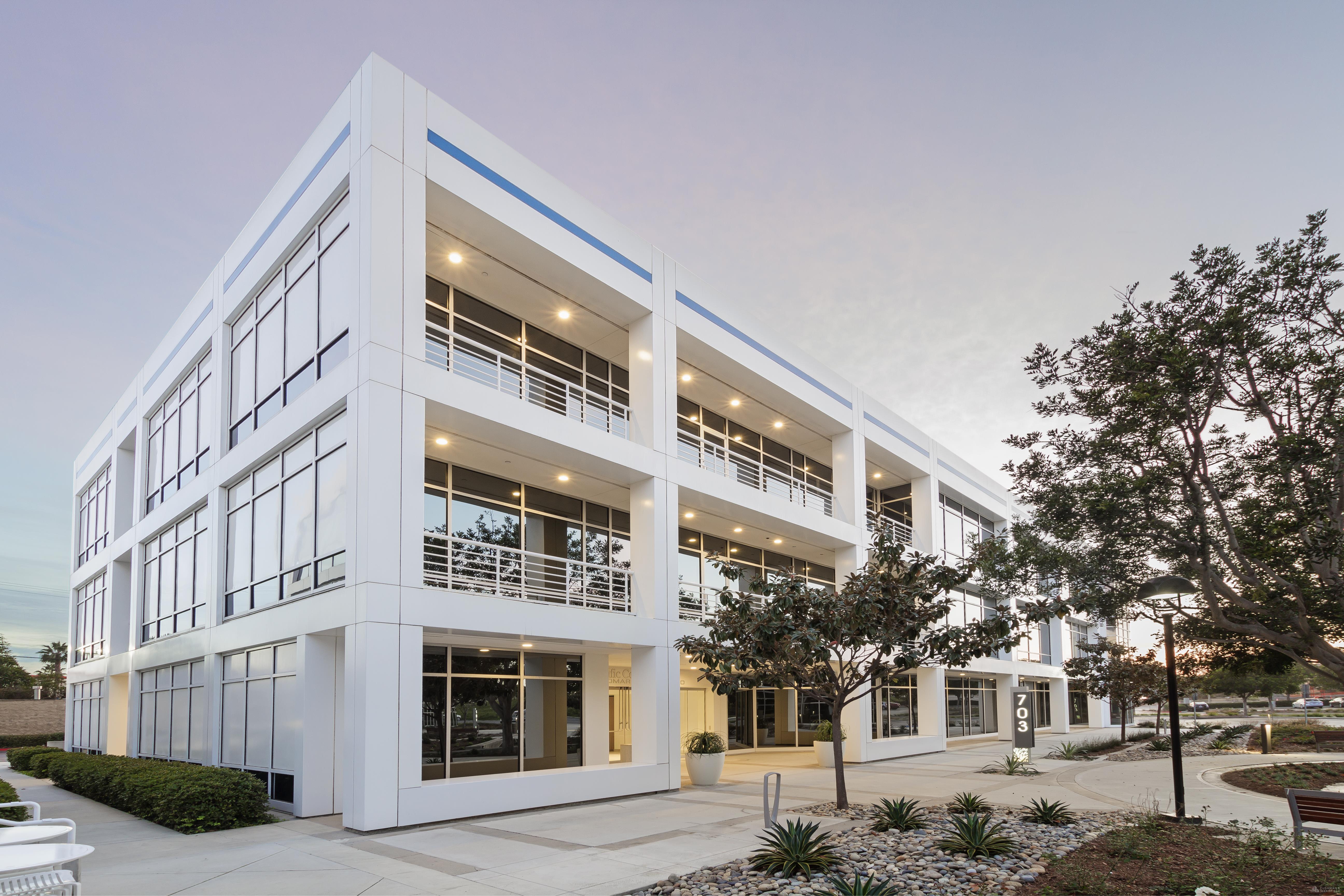 Carlsbad Pacific Center