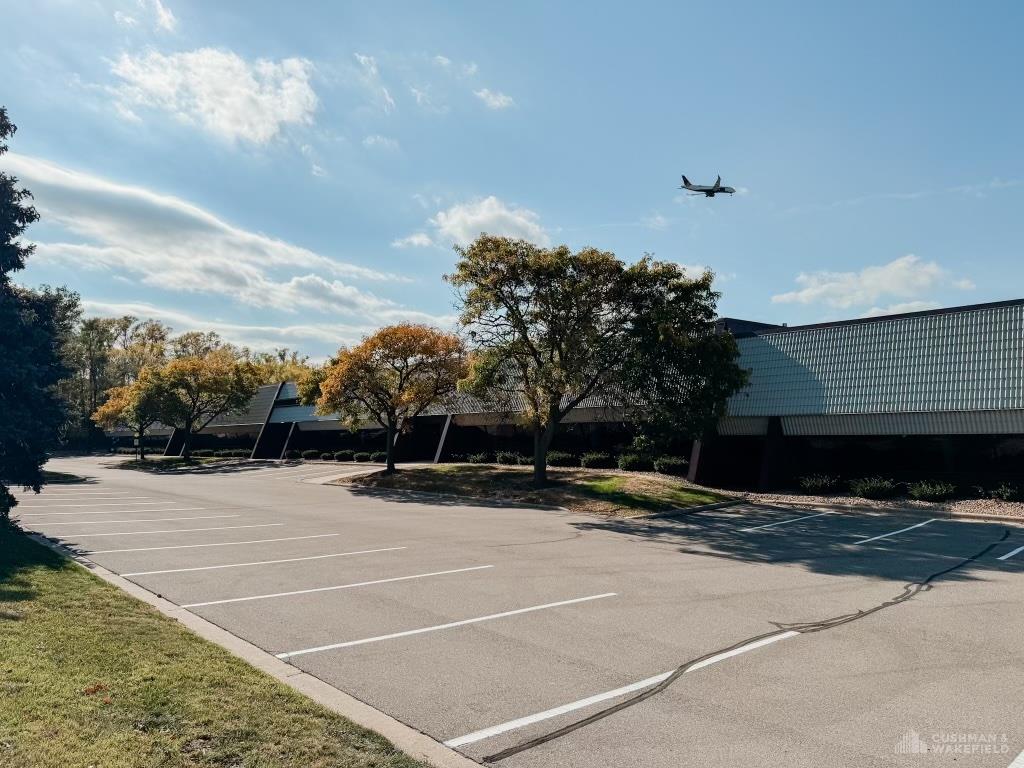 Airport Business Plaza