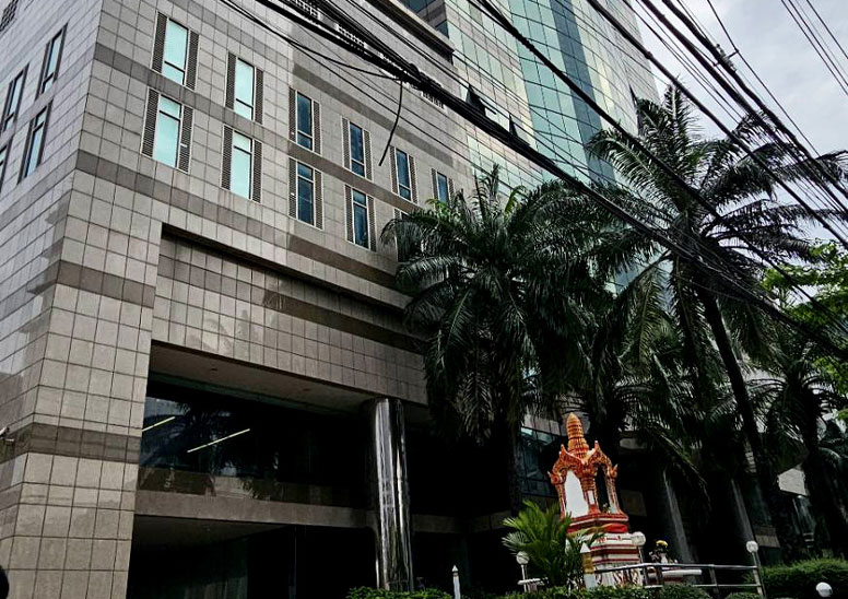 Saeng Thong Thani Tower