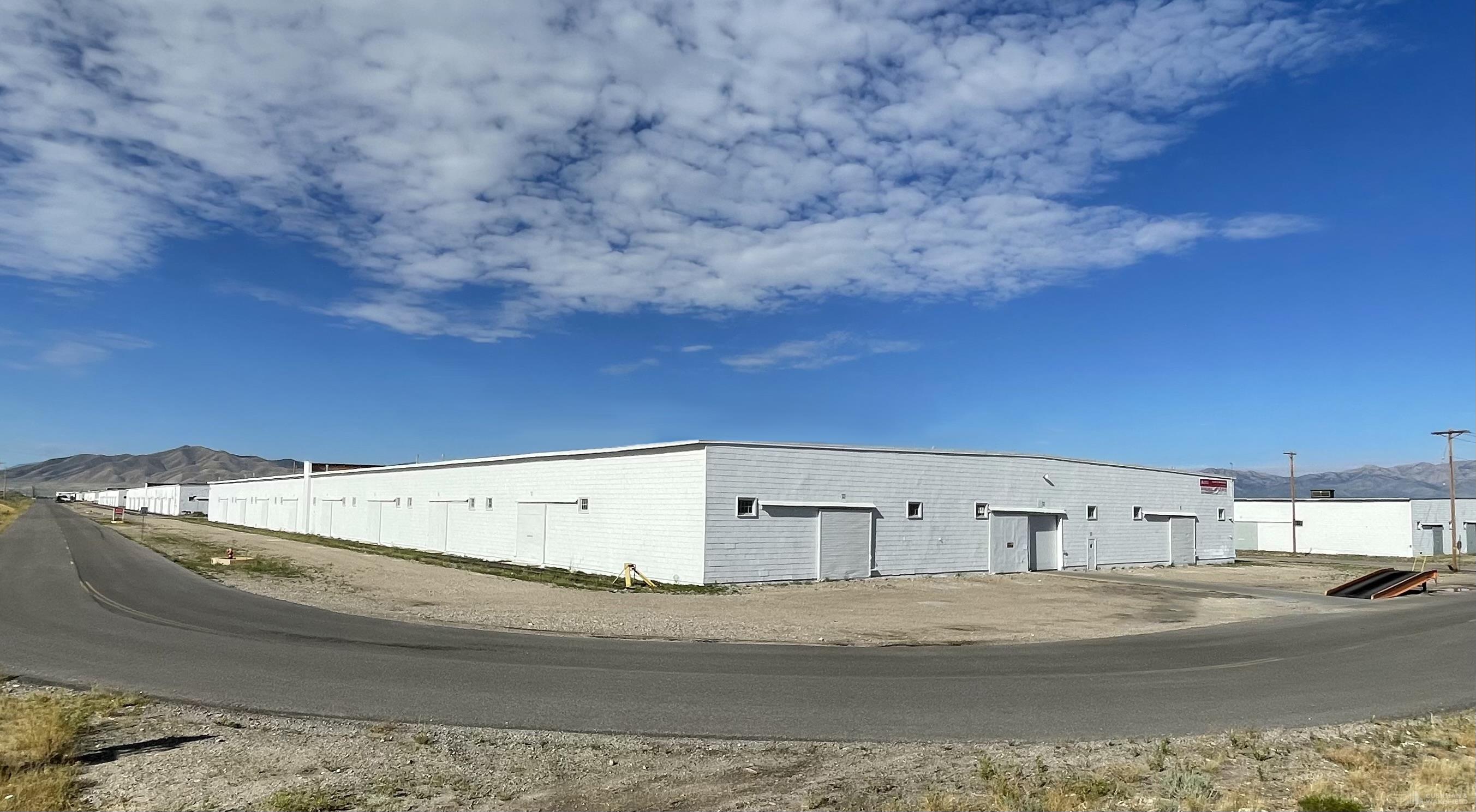 RAIL SERVED WAREHOUSE