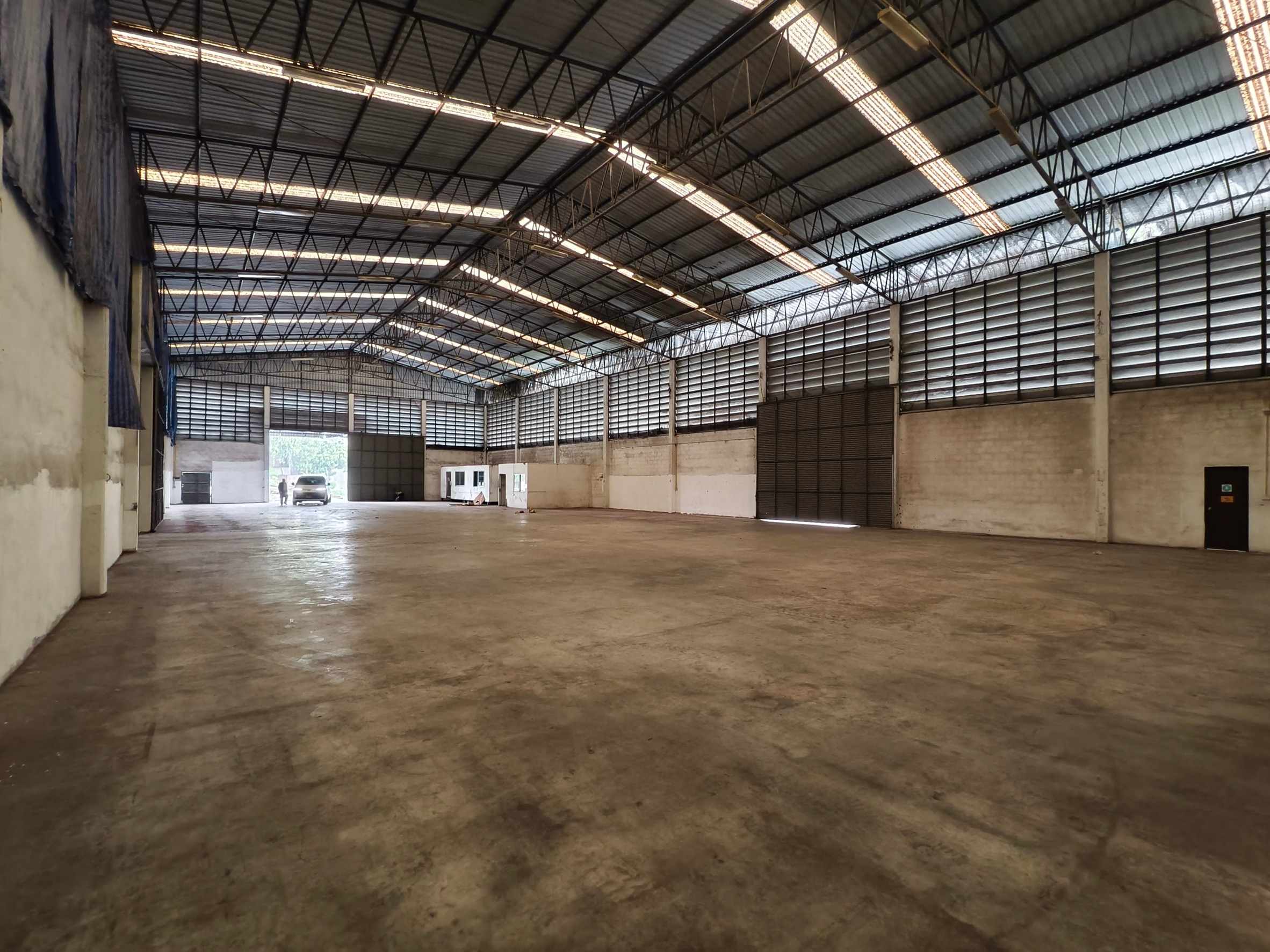 Warehouse for Lease 1,000 - 1,800 sq.m. Near Laem Chabang Port