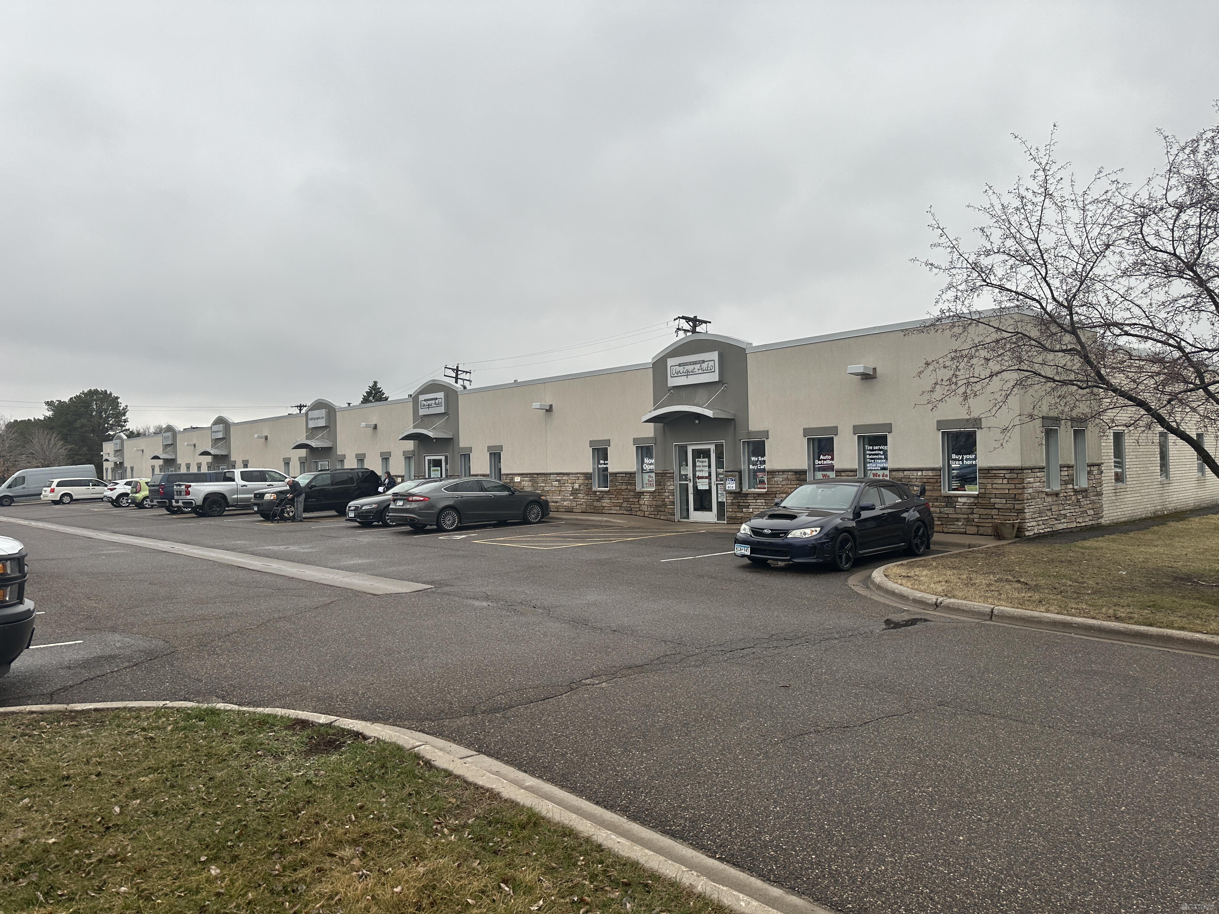 833-899 3rd St Building