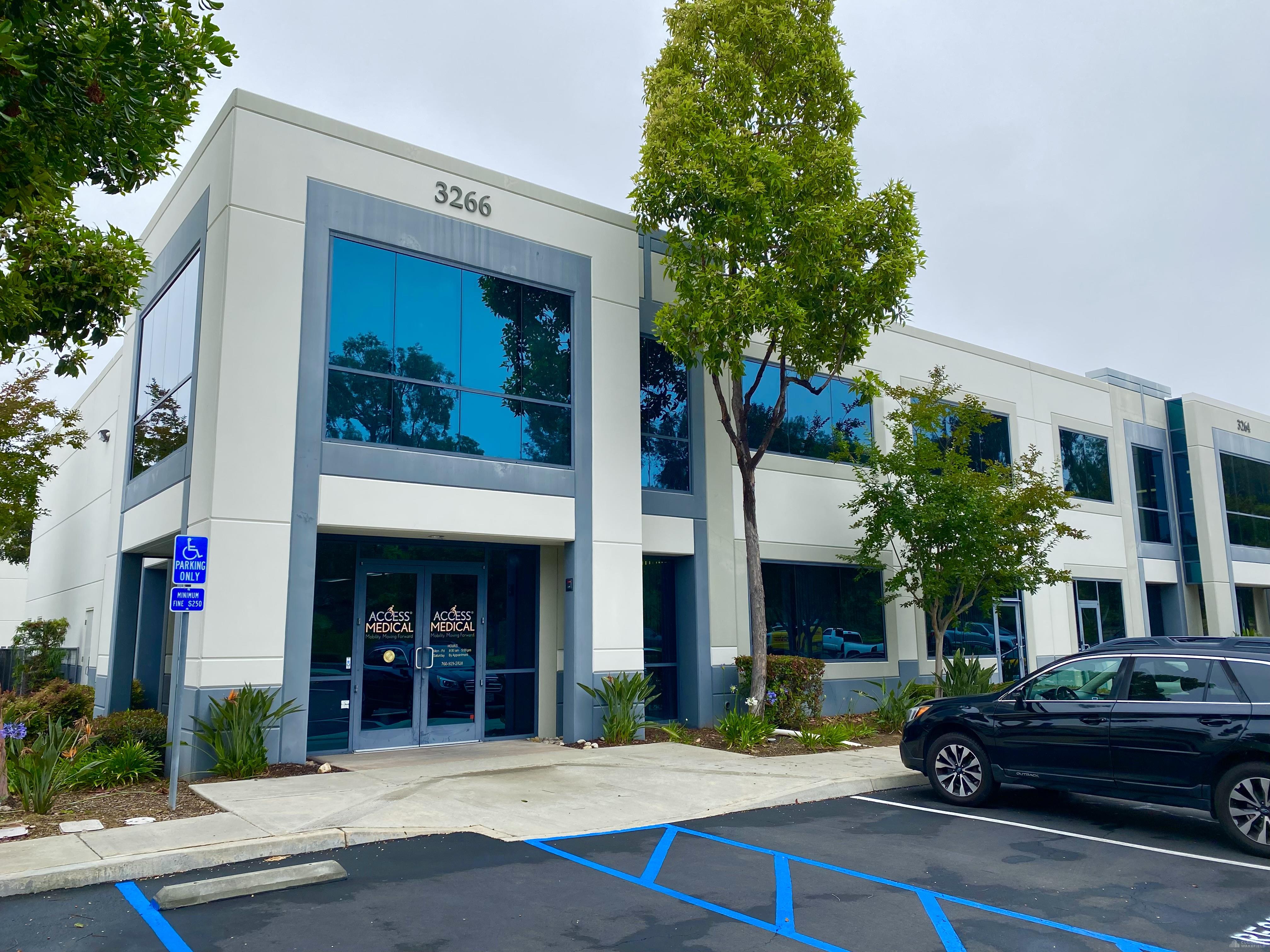 Greyhawk Business Center - Bldg. T