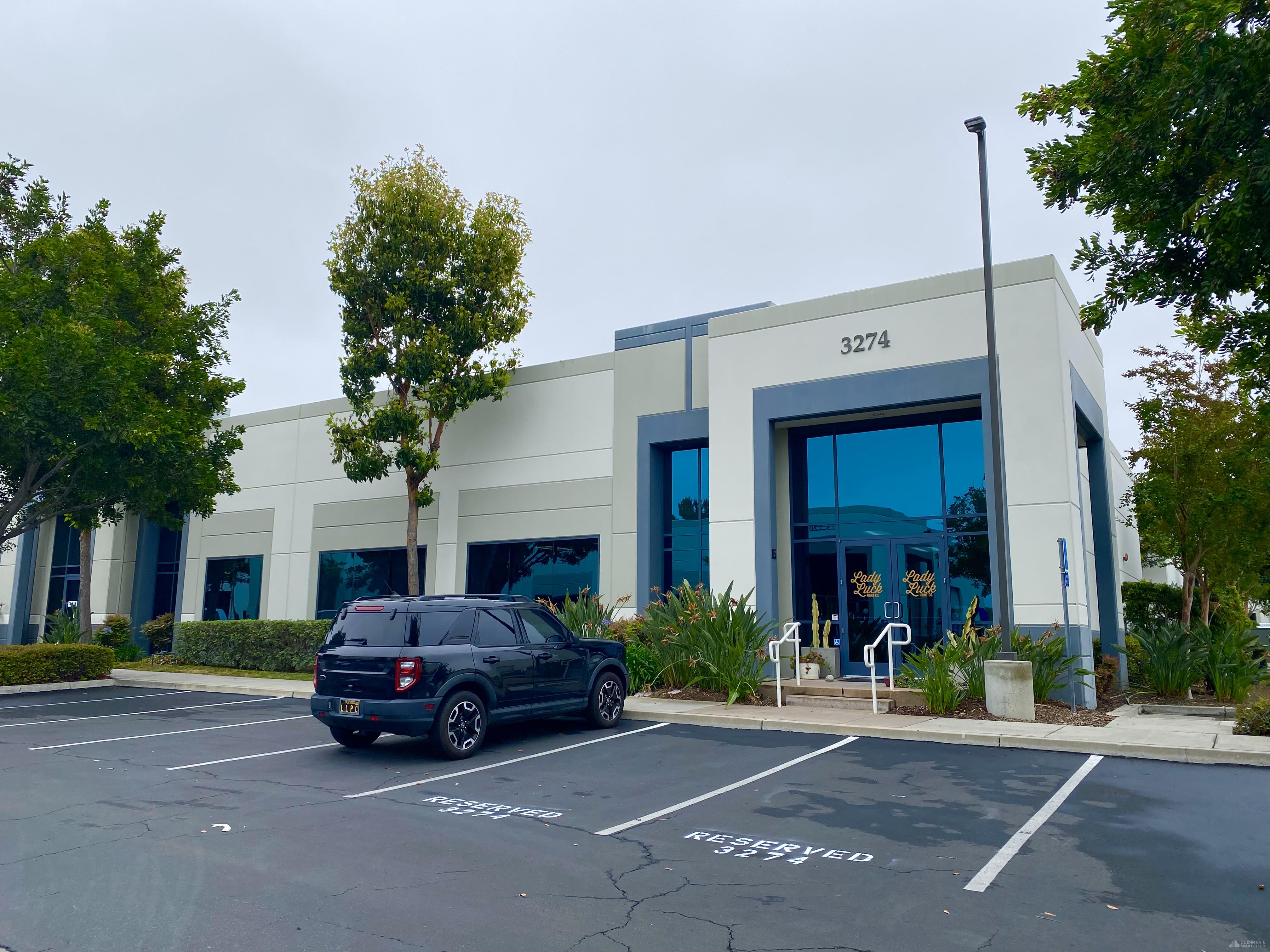 Greyhawk Business Center - Bldg. Q