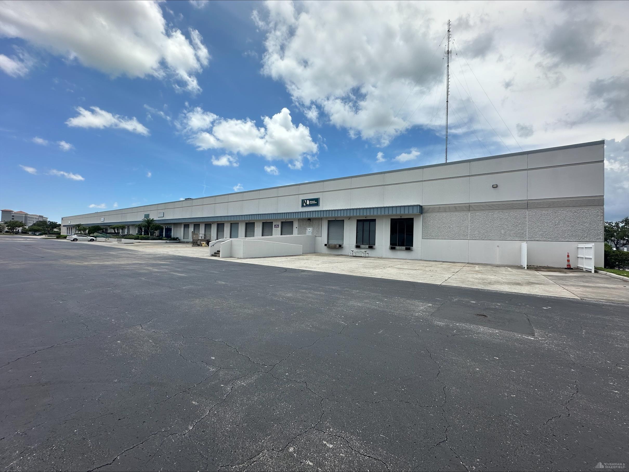 580 Corporate Center - Building 300