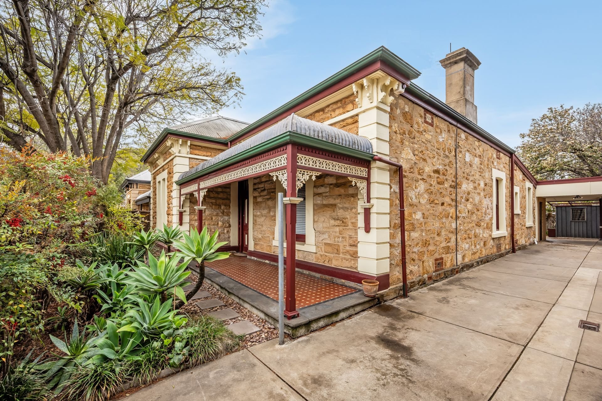AUCTION - Friday 31st October at 11.00am