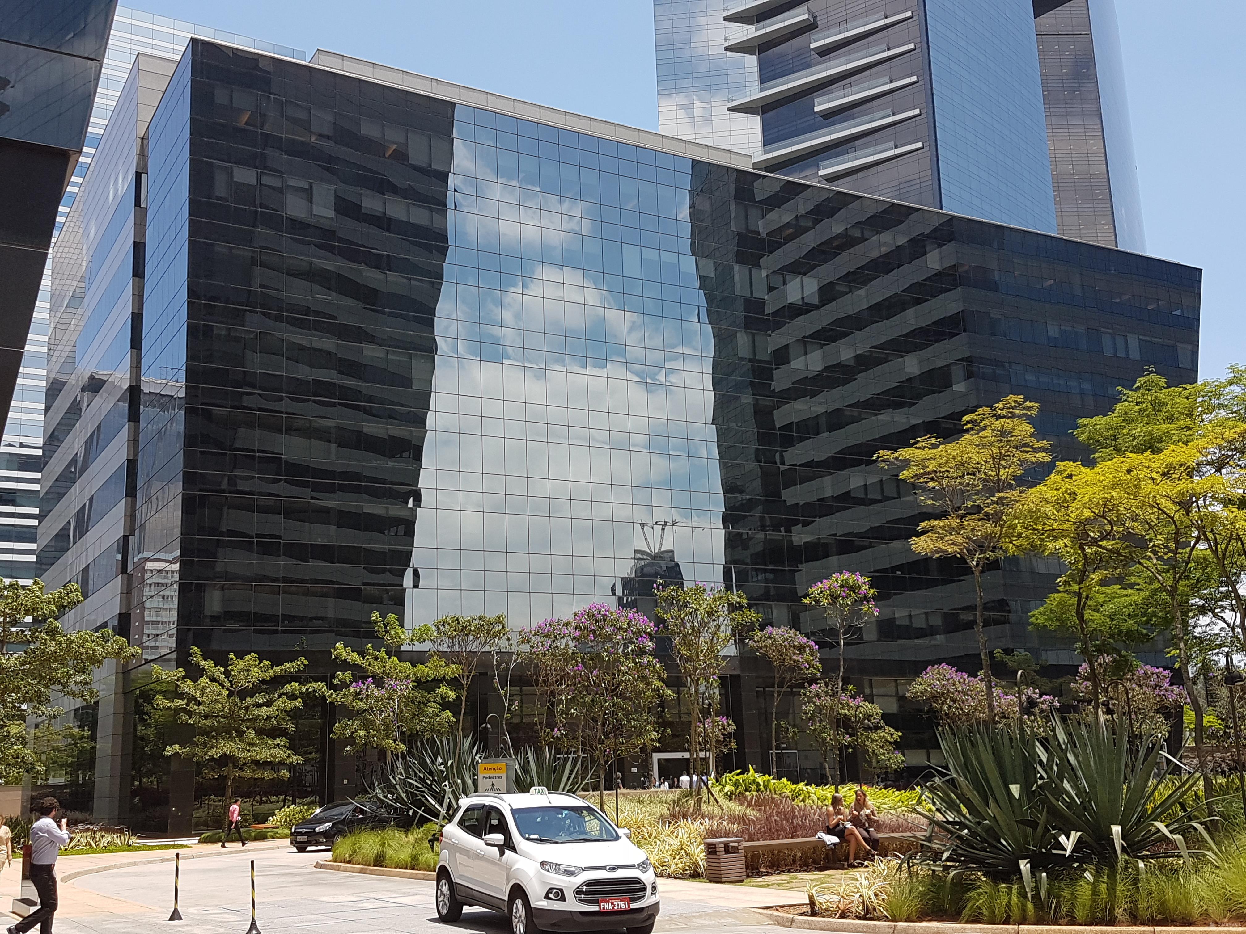 Rochaverá Corporate Towers-Diamond Tower