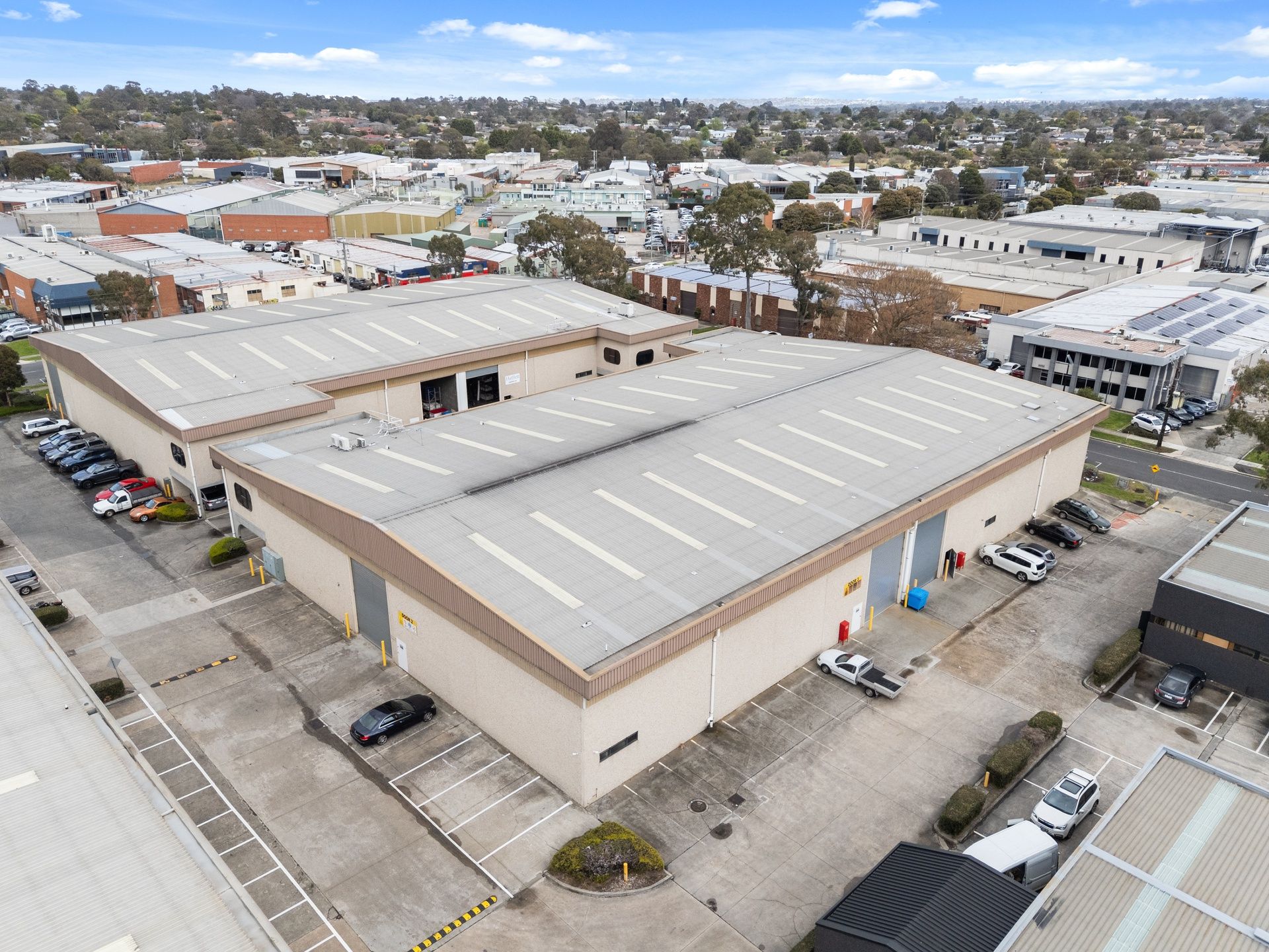 High-Clearance Versatile Warehouse within Bayswater’s Industrial Core
