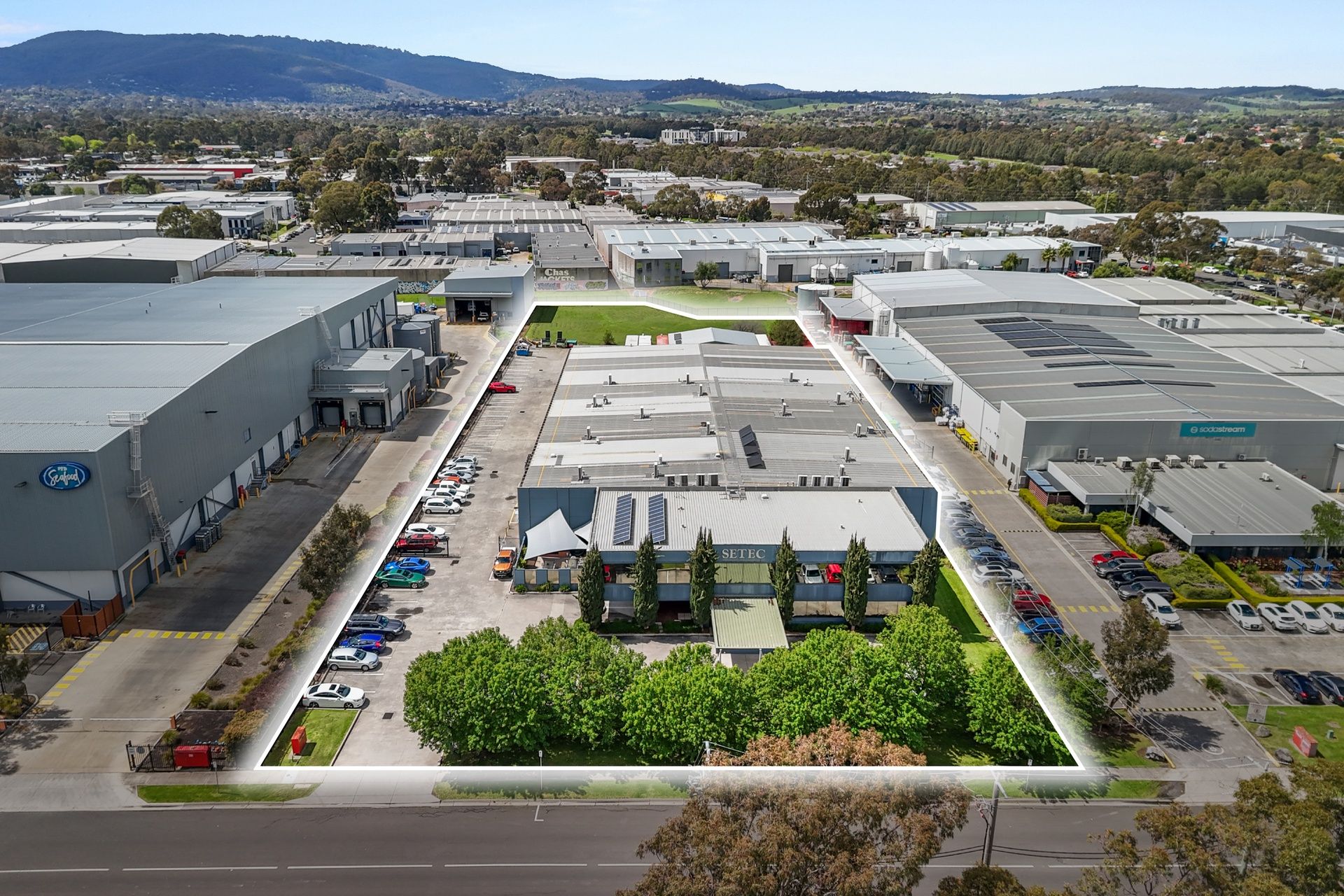 Rare Opportunity In Core Knoxfield Location