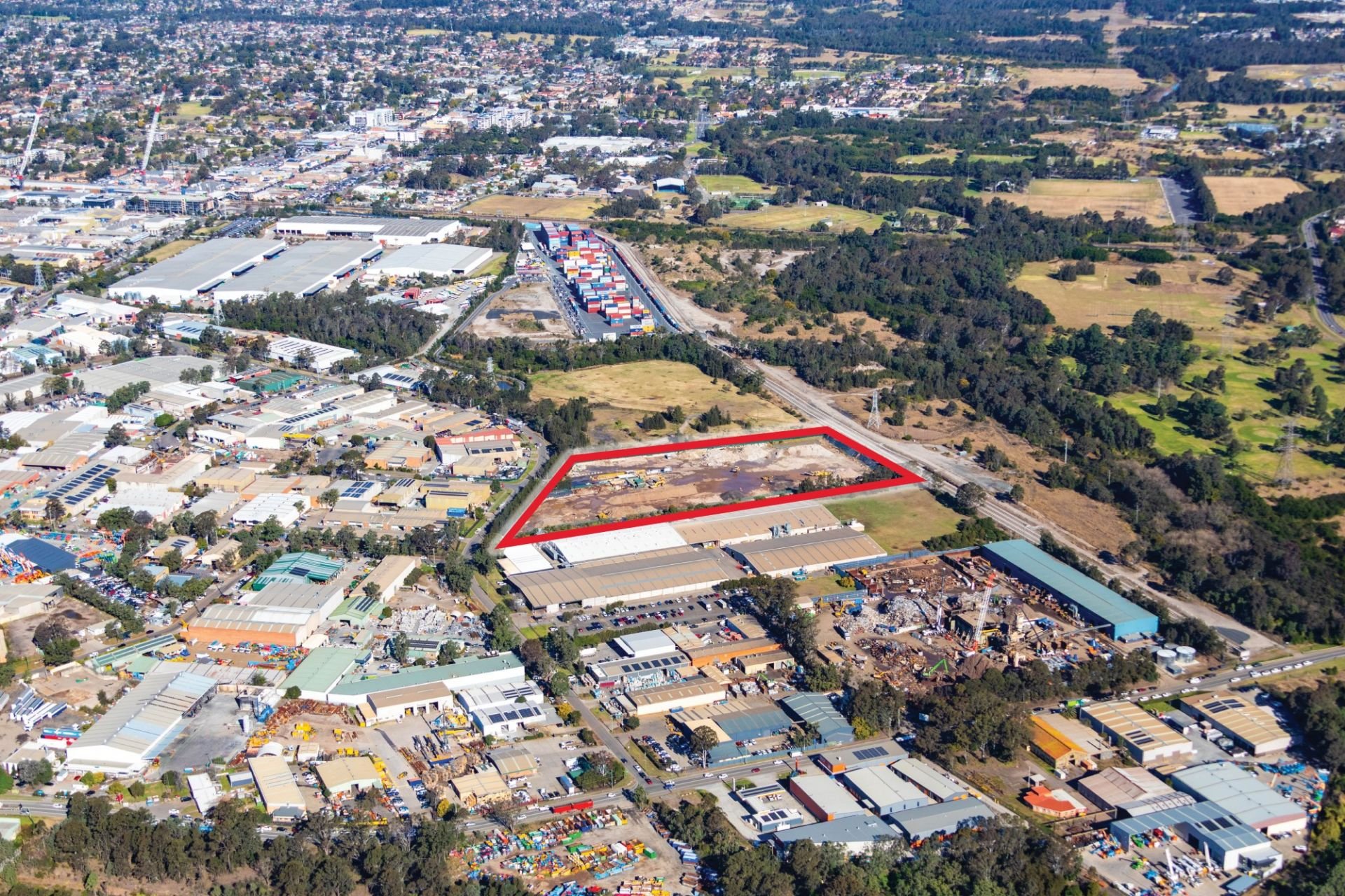 4.28 ha* Licensed Waste & Recycling Facility