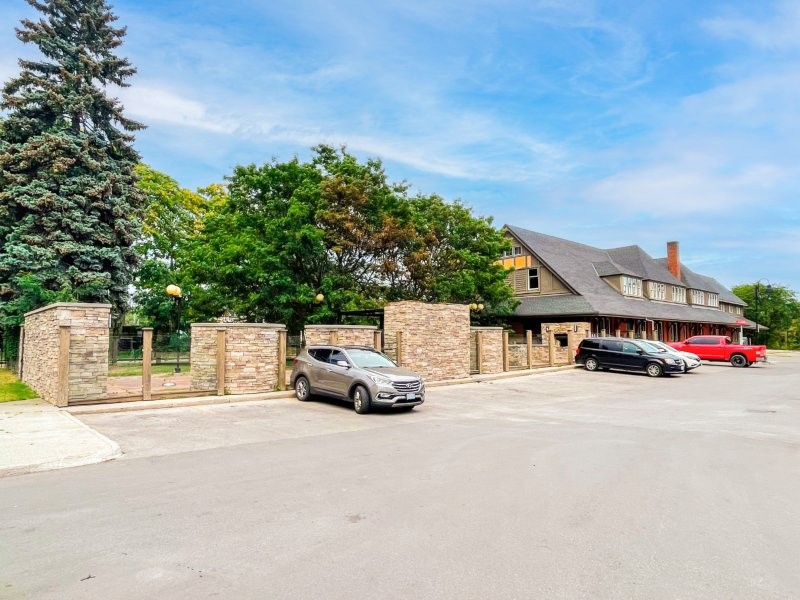 664 Richmond Street, Main Floor - Unit 1