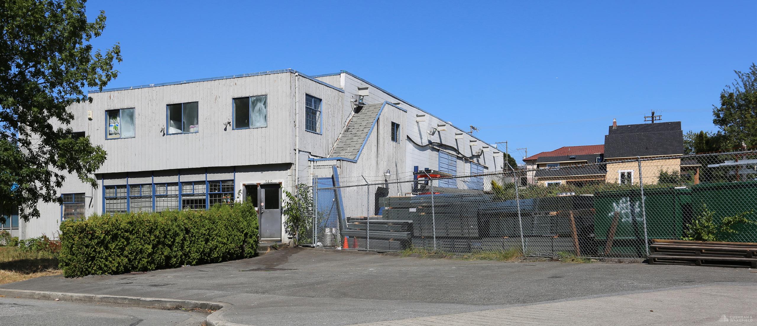 560 Raymur Avenue