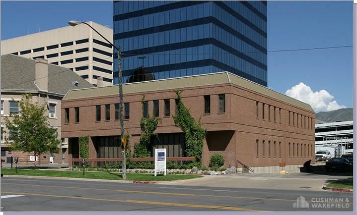 1090 E. Belmont St.