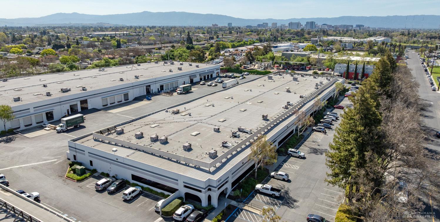 Las Plumas Business Park