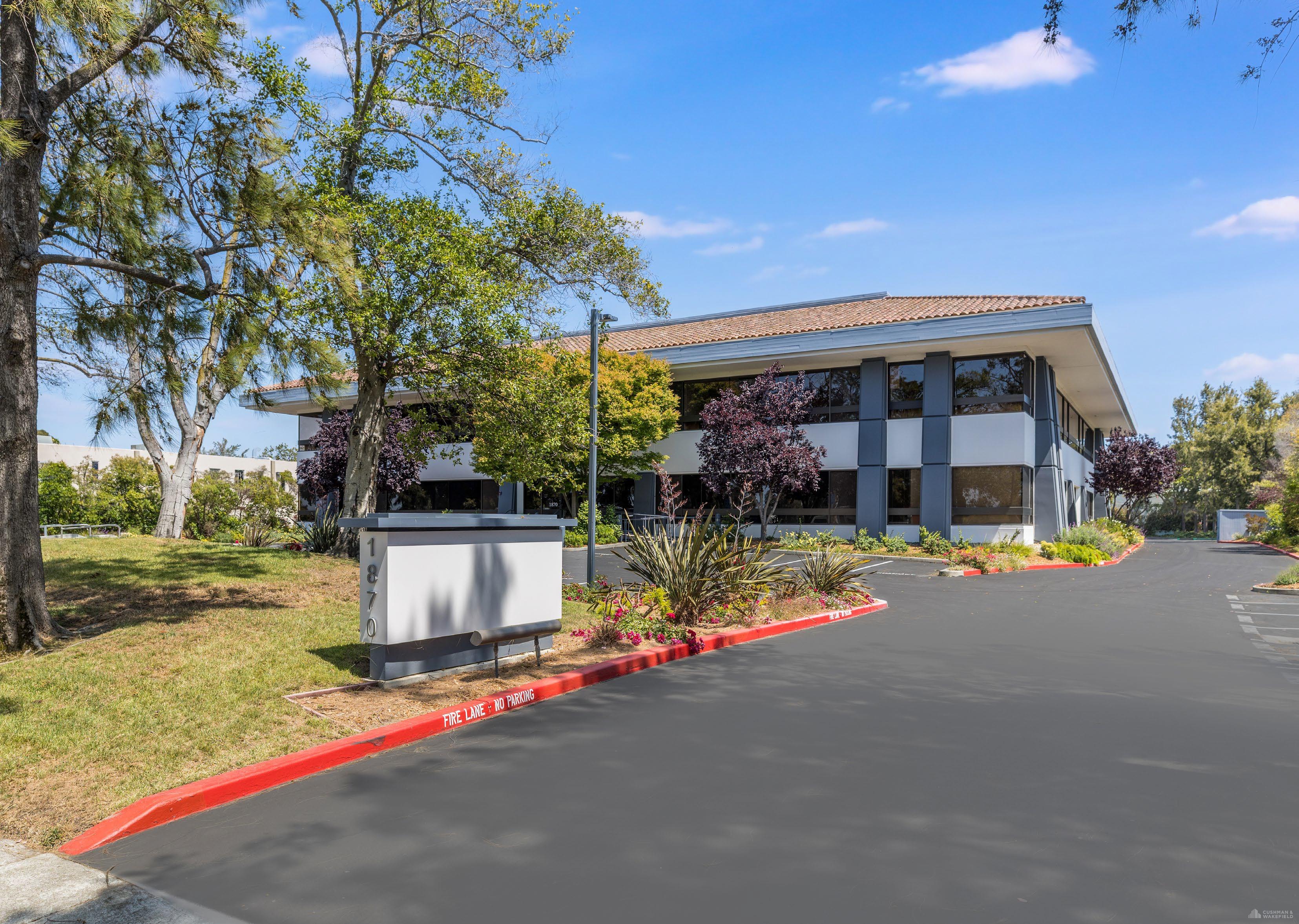1870 Embarcadero Rd