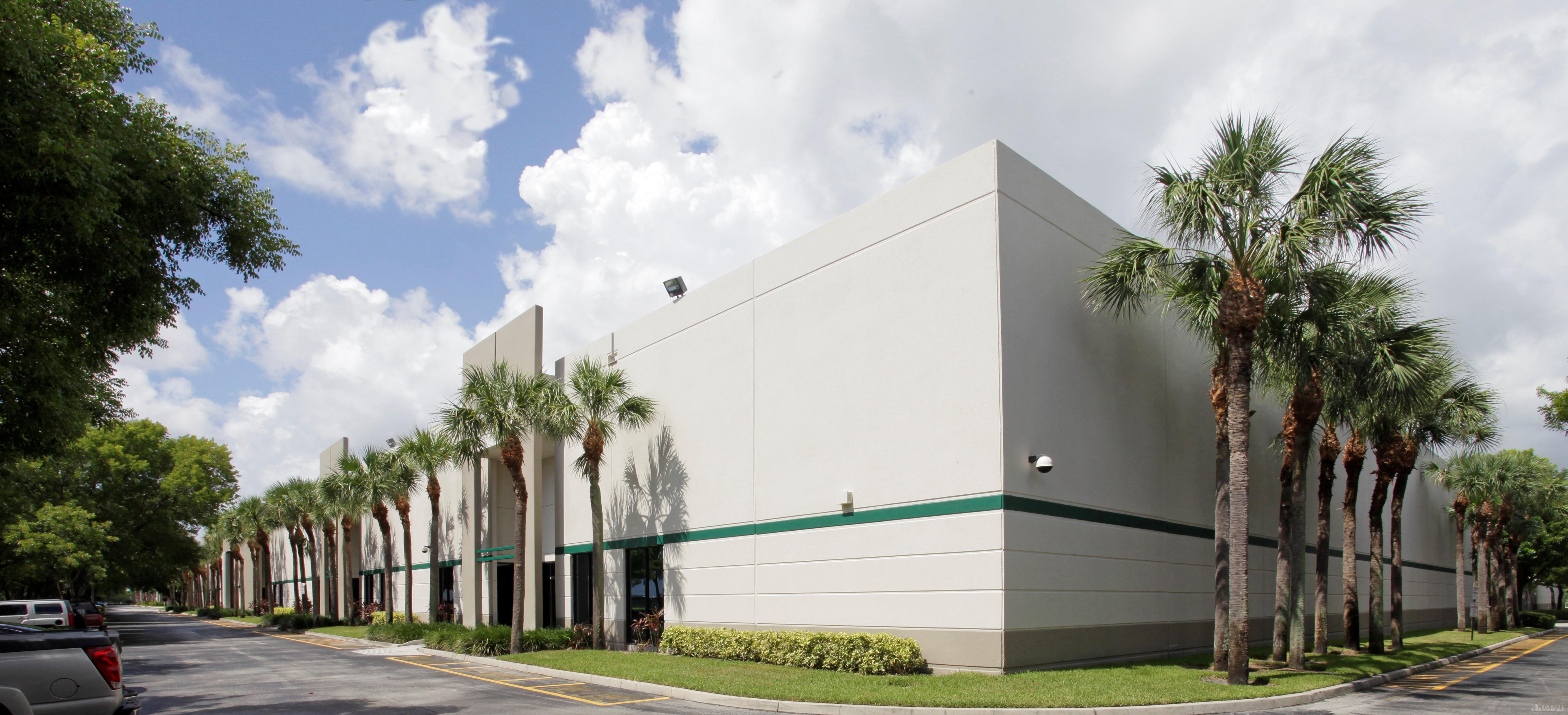 Center Port Distribution Center #300