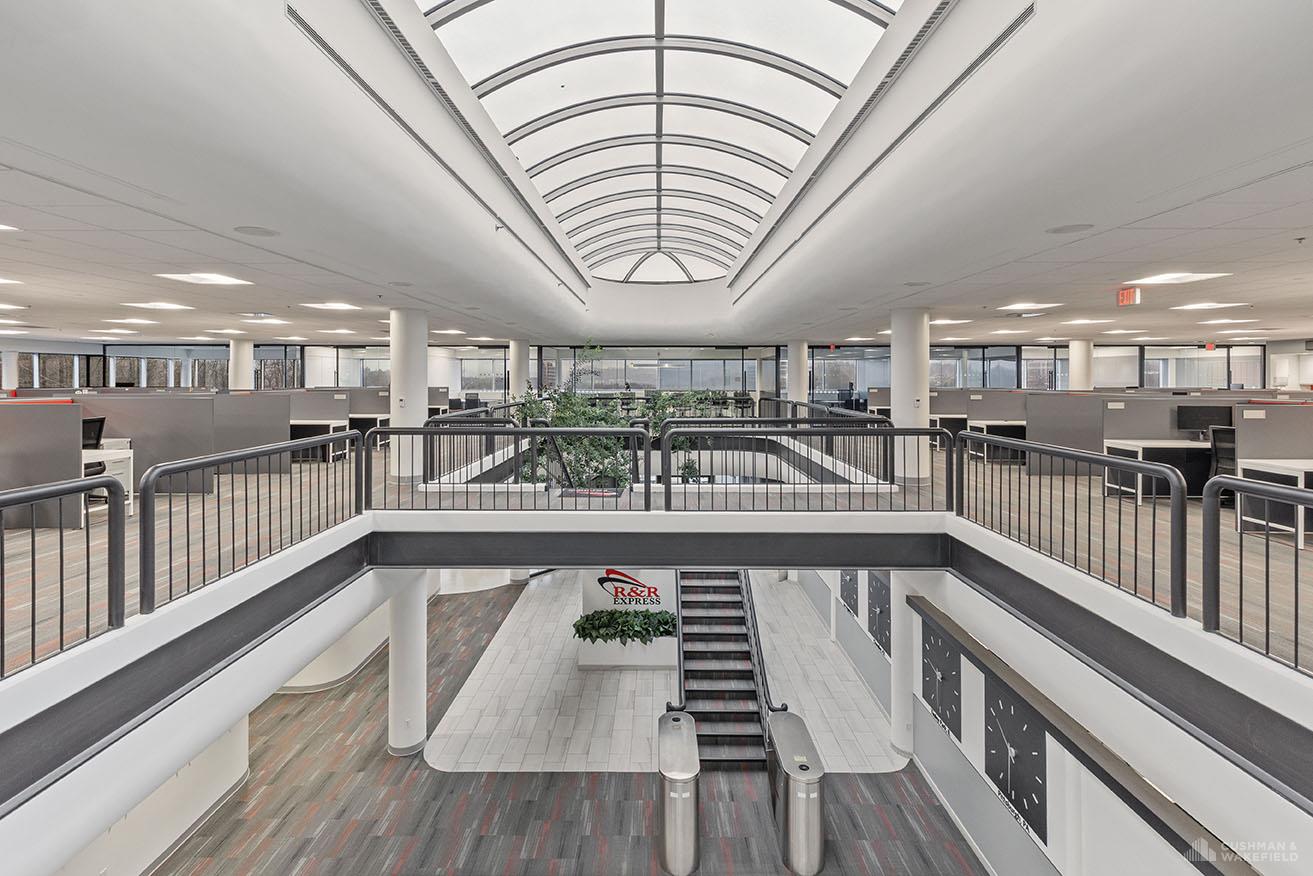 100 Commerce Dr