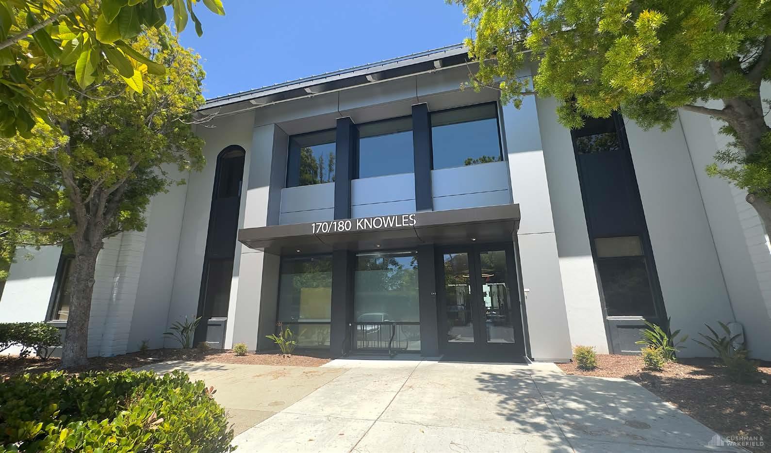 El Gato Business Center
