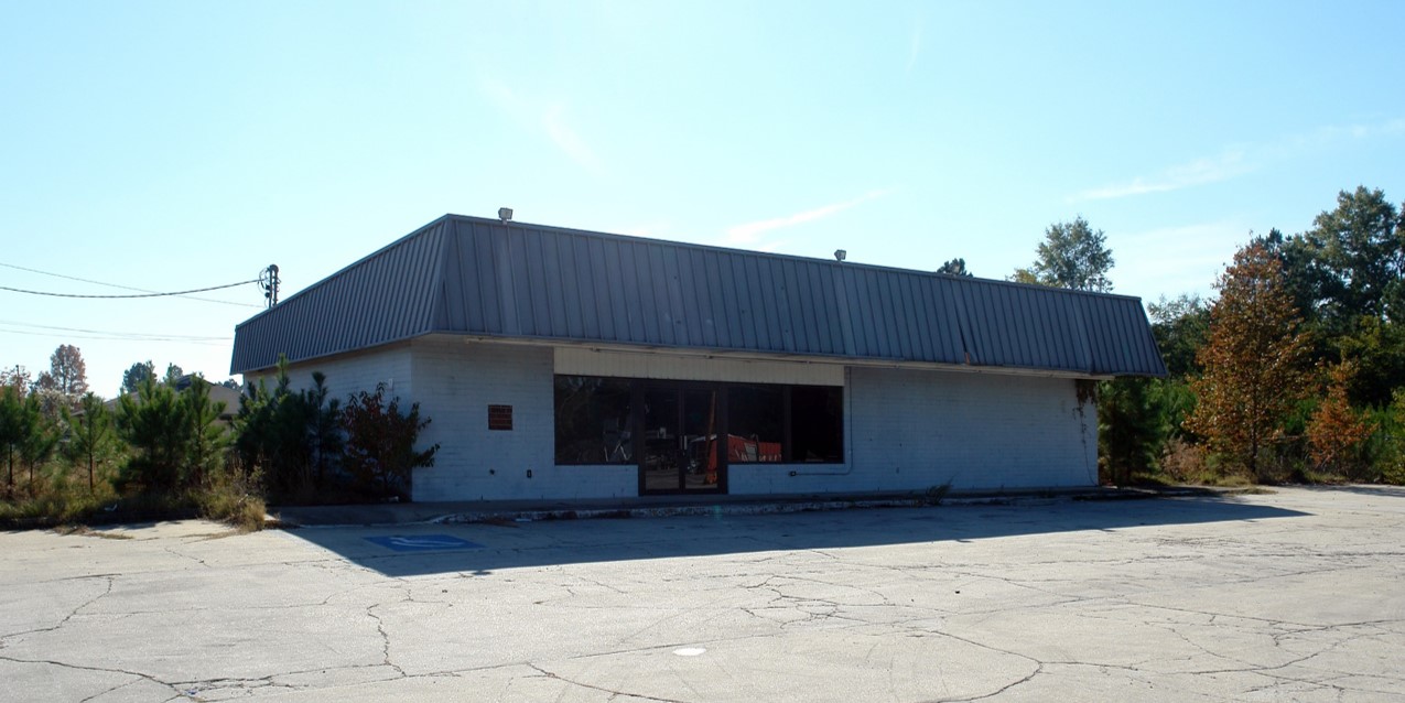 1134 E Howe Springs Road - Florence, SC